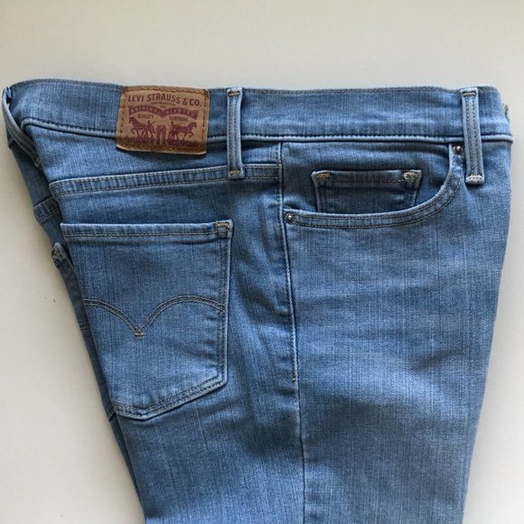 Levi’s 311 Sculpting Shaping Skinny Cropped Mid Rise Medium Wash Blue Jeans - Picture 7 of 16